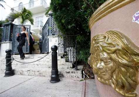 versace mansion suicide